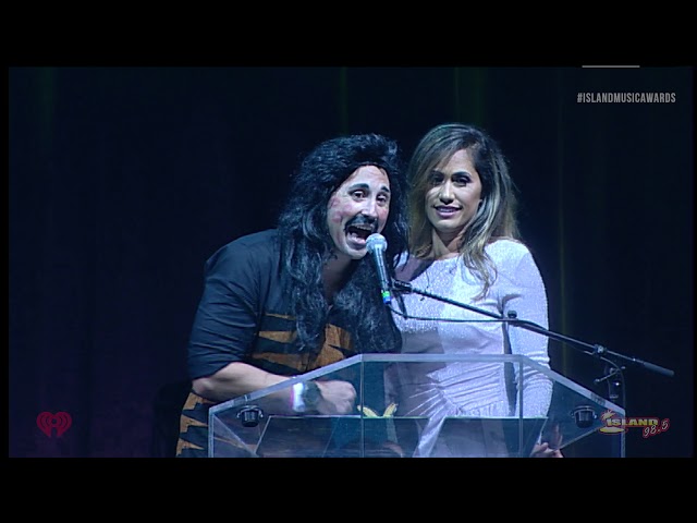 Dennis Figuerota & Andria Tupola Present Group of the Year | 2019 Island Music Awards