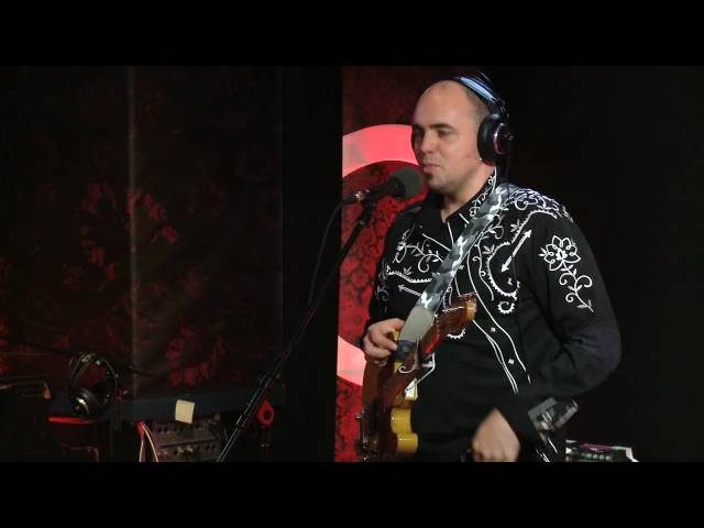 Guitar Lesson by Hawksley Workman on Q TV