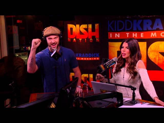 Alex Pettyfer live in studio!