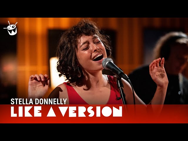Stella Donnelly covers John Paul Young 'Love Is In The Air' for Like A Version