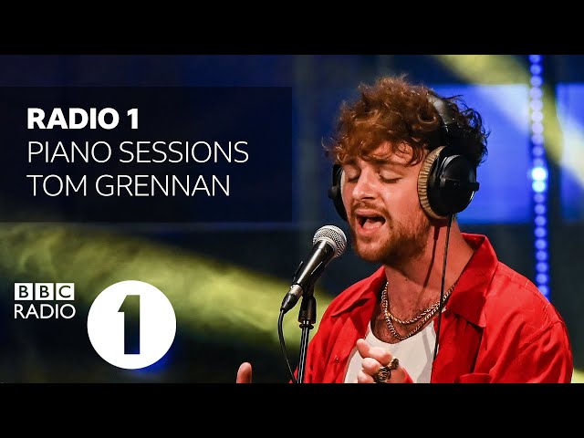 Tom Grennan - Ocean Eyes (Billie Eilish cover) - Radio 1 Piano Sessions