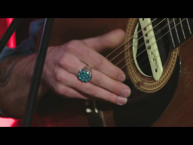 Guitar Lesson by Justin Townes Earle on Q TV