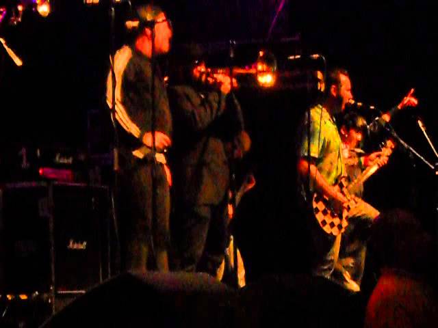 Reel Big Fish - Manchester 3/2/14 - Hiding In My Headphones ft Sonic Boom Six