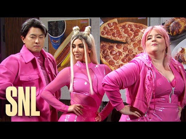 Costco Meeting ft. Kim Kardashian - SNL