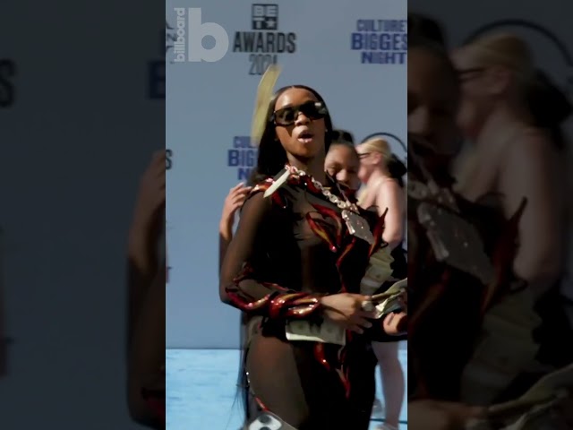 Sexyy Red Shows Off Her Money 💰 🤑 💰 | BET Awards 2024 #Shorts