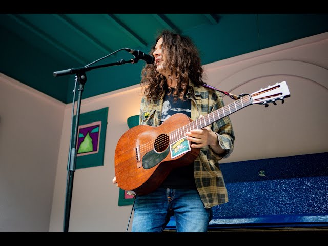 Kurt Vile covers The Feelies' “For Awhile” for The Line of Best Fit’s secret sessions