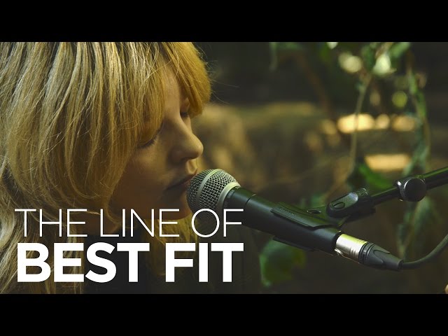 Jessica Pratt performs "Greycedes" for The Line of Best Fit