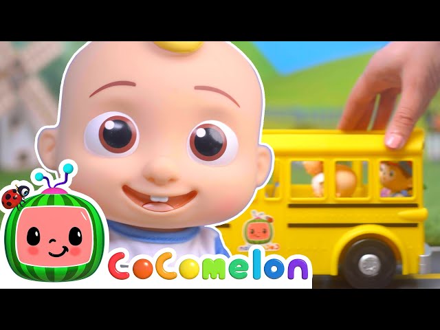 Wheels On The Bus Go Round and Round! | CoComelon Toy Play | CoComelon Nursery Rhymes & Kids Songs