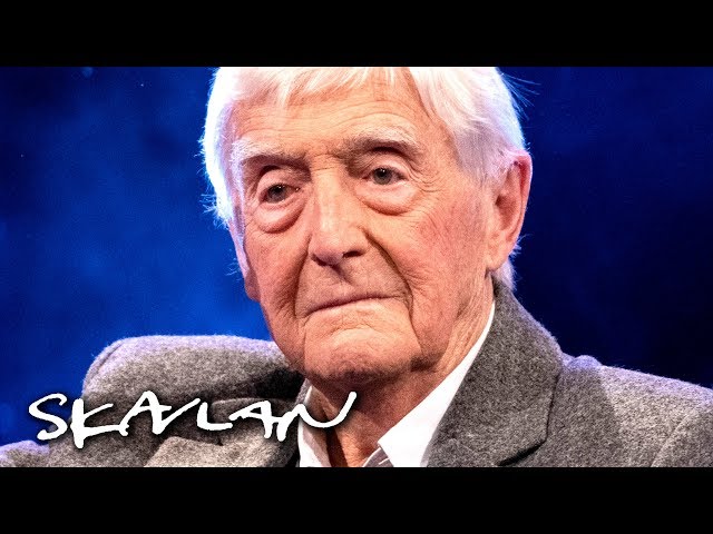 Sir Michael Parkinson on his struggle with alcohol: – My wife called me ugly | SVT/TV 2/Skavlan