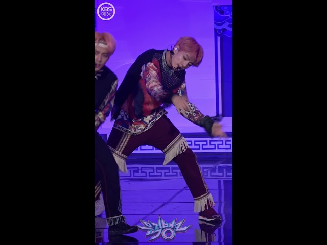 방탄소년단 (BTS) 정국 - IDOL / 180831 뮤직뱅크 직캠