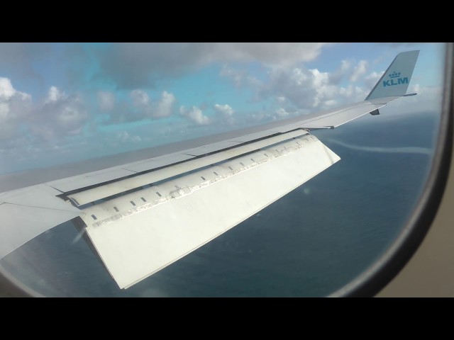 KLM MD-11 arrival into SXM