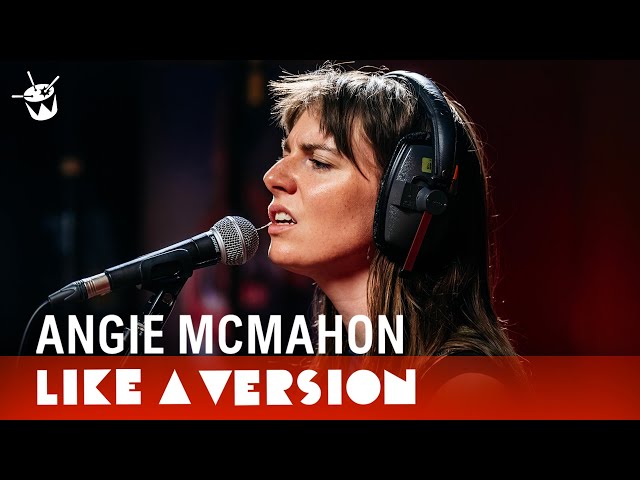 Angie McMahon – ‘Fish’ (live for Like A Version)