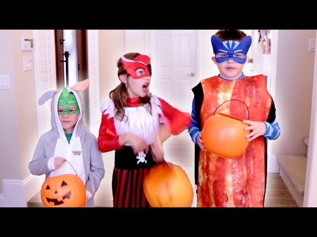 PJ Masks Pretend Play Halloween Trick Or Treat 🎃 PJ Masks Official