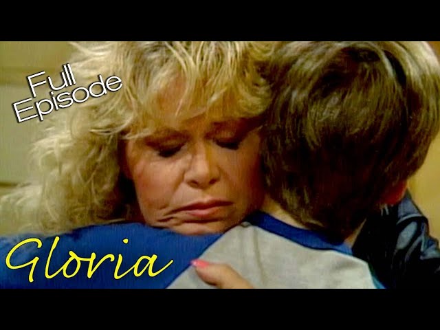Gloria | Coming Apart | Season 1 Episode 19 Full Episode | The Norman Lear Effect