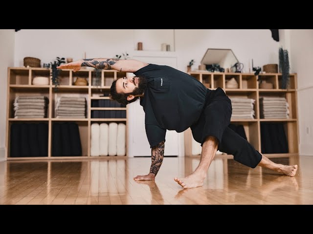 Smooth Moving Vinyasa Flow | 45 Minute Yoga Class