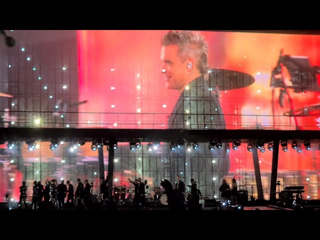 Robbie Williams ☆ The crowd sings Angels ☆ 27.08.2022 ☆ Munich