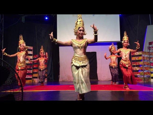 របាំអប្សារា​ Apsara Dance Khmer
