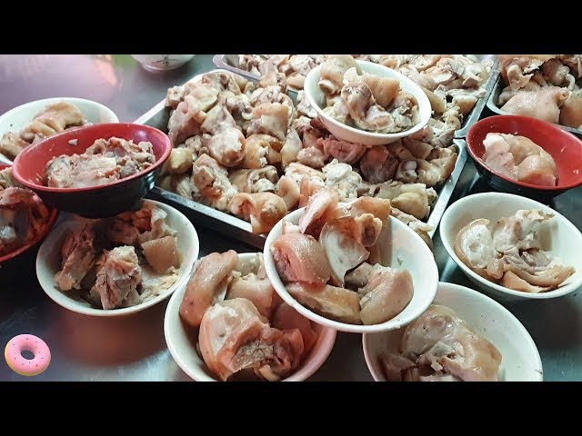 Choice of Jong-won Baek! Soft Pigs' feet noodles for breakfast - Taiwan street food