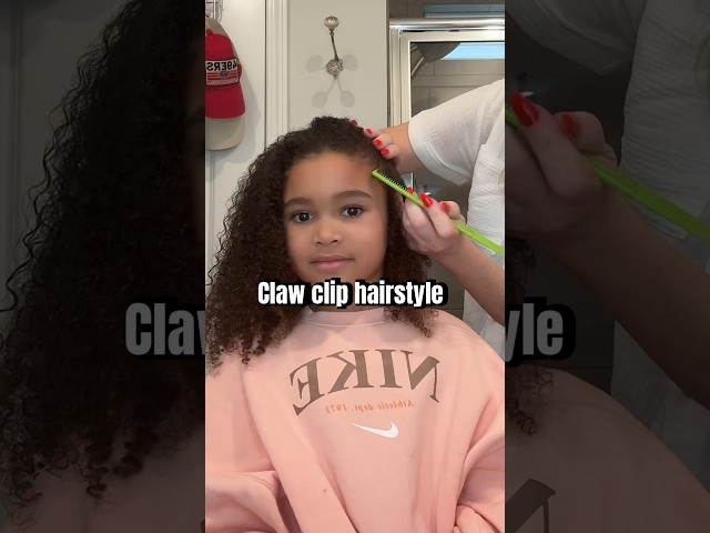 Styling Scarlett's hair! #scarlettgray #curls #shorts #scarlettandtiania #curlyhairstyles #curlyhair