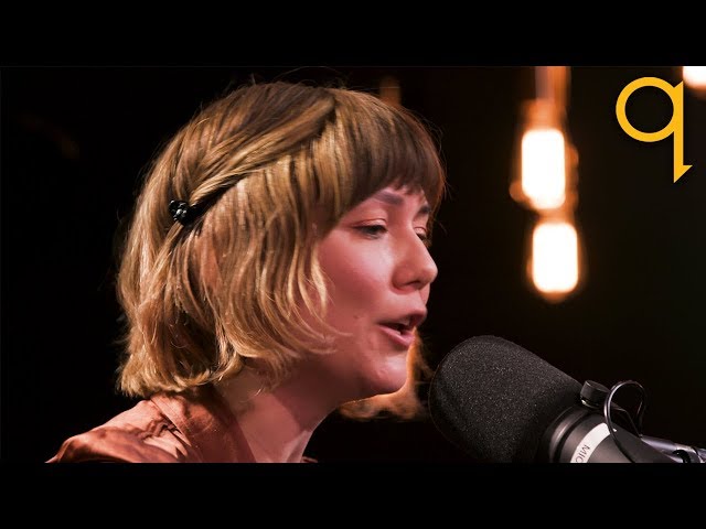 Molly Tuttle - Light Came In (Power Went Out) | LIVE