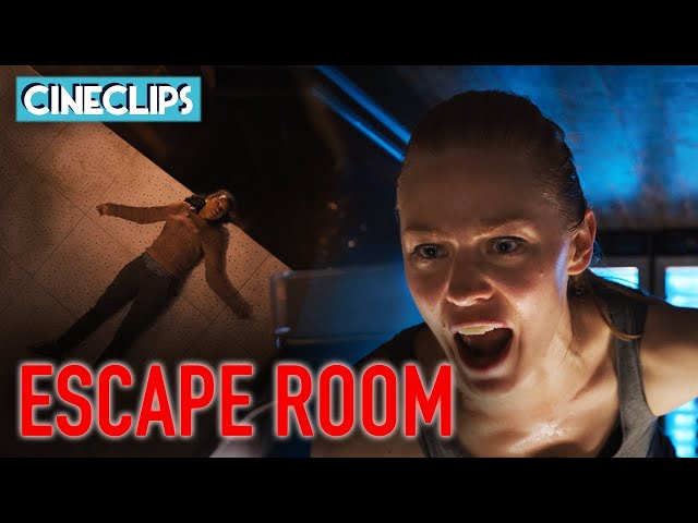 Avoiding Disappearing Floor | Escape Room | Cineclips