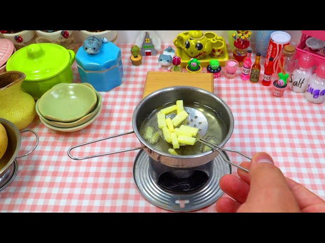 How to Make French Fries with Cheese for My Hamsters | Miniature Cooking