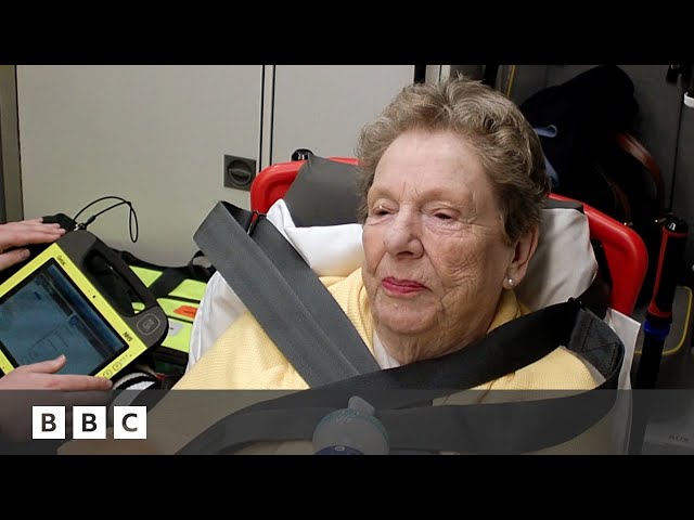 89-year-old Doreen shares memories of her beloved husband ❤️ Ambulance - BBC