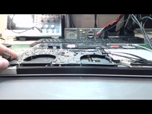 Macbook Pro A1286 GPU  fast repair process(White screen problem)