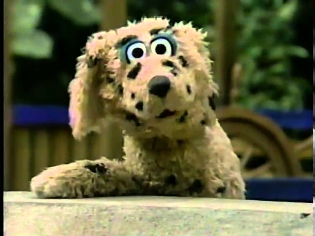 Sesame Street: Mumford Turns Into a Dog (1993)