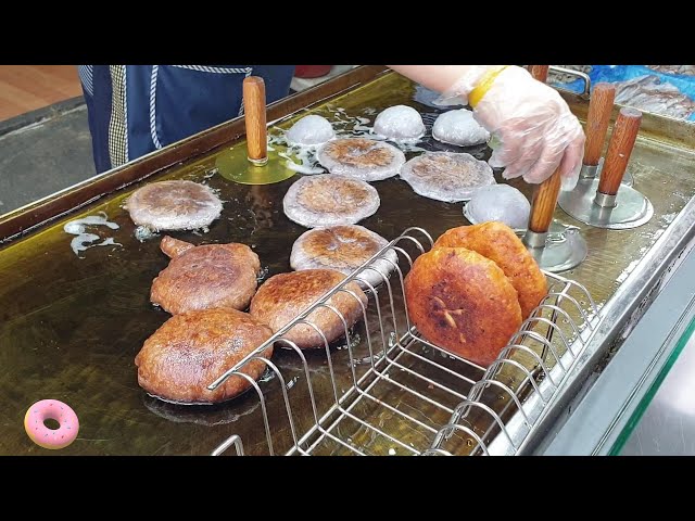 남성시장 흑미수수호떡 - 길거리음식 (Korea street food - Market Hotteok : Korean black rice sorghum pancake)