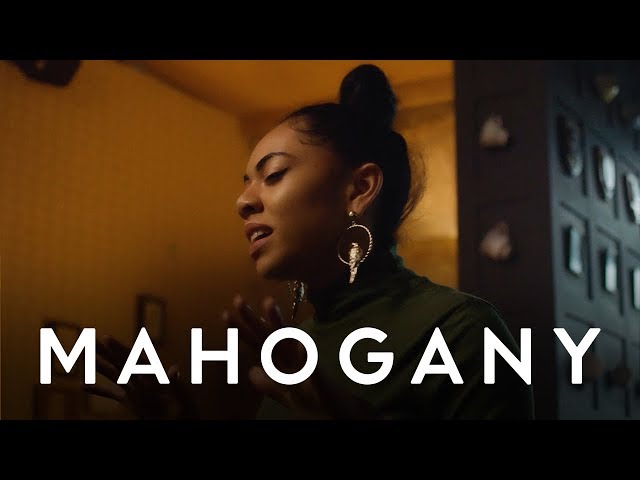 Jaz Karis - Yellow Painting | Mahogany Session