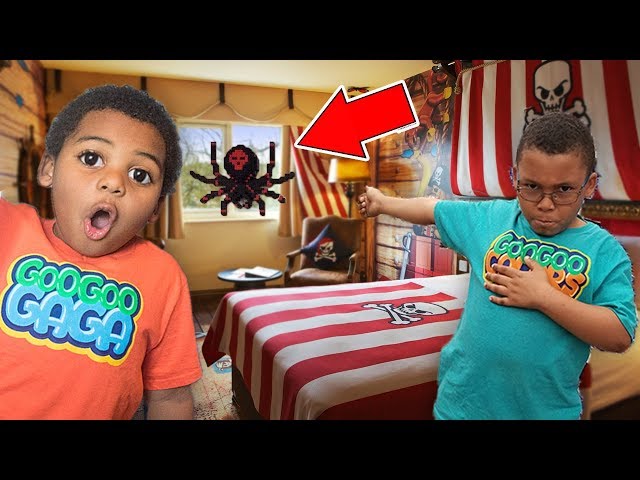 BIG SPIDER IN OUR LEGOLAND HOTEL ROOM! FAMILY VACATION TOUR WITH ZZ KIDS TV
