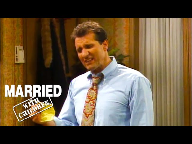 Al Loses His License | Married With Children