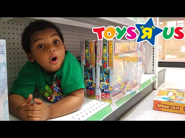 HIDE N SEEK IN TOYS R US! ZZ KIDS TV VS GOO GOO COLORS