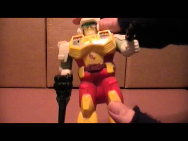 CardboardBoxReviewz Episode 02 Pretender Classic Bumblebee