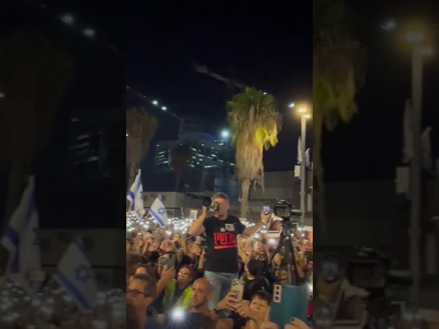 שלמה ארצי בכיכר החטופים - התקווה