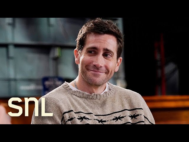 Jake Gyllenhaal Signs Marcello Hernández’s SNL Finale Yearbook