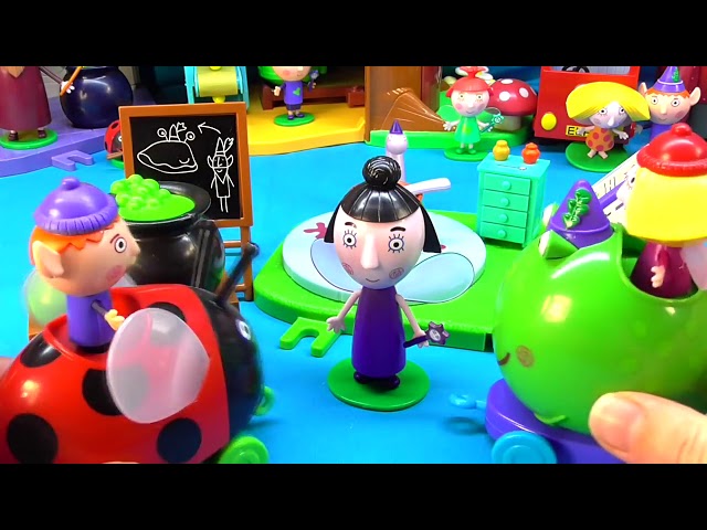 Ben and Holly’s Little Kingdom Toys Nanny Plum’s Spell Lessons with Princess Holly Surprise Eggs