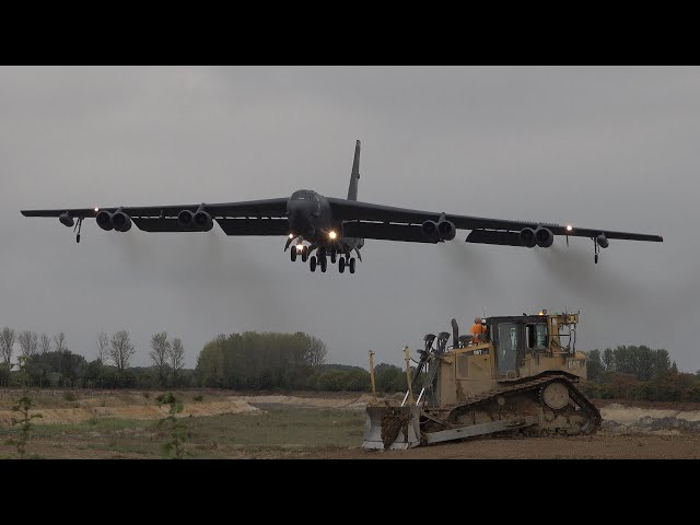 B-52 bomber planes arrive in Europe 🇺🇸 🇬🇧