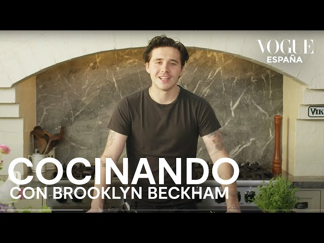 Brooklyn Beckham prepara la comida para Nicola Peltz | Cocinando con | Vogue España
