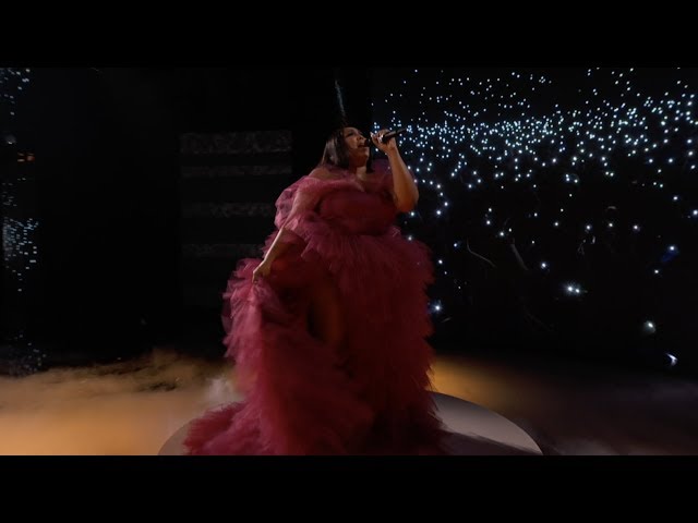 Lizzo - Jerome (Live at the 2019 American Music Awards)