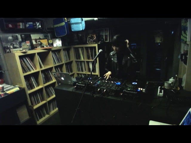 UKMJPN - DJ YonYon (Tokyo, Japan) LIVE at Asfalt Shop