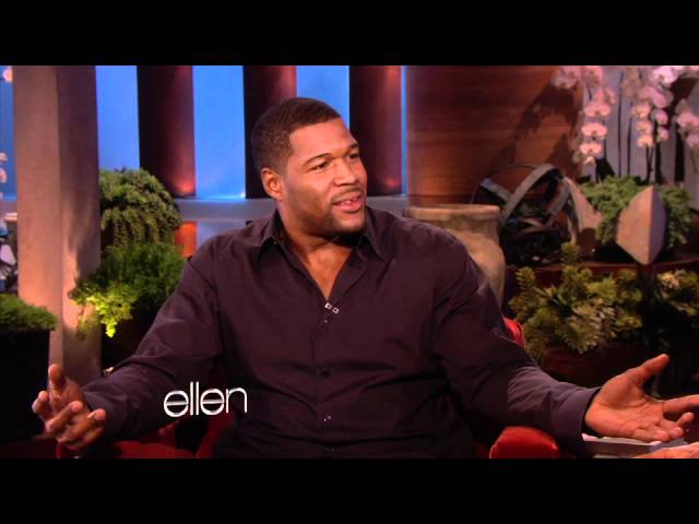 Michael Strahan Gets Tacklin'