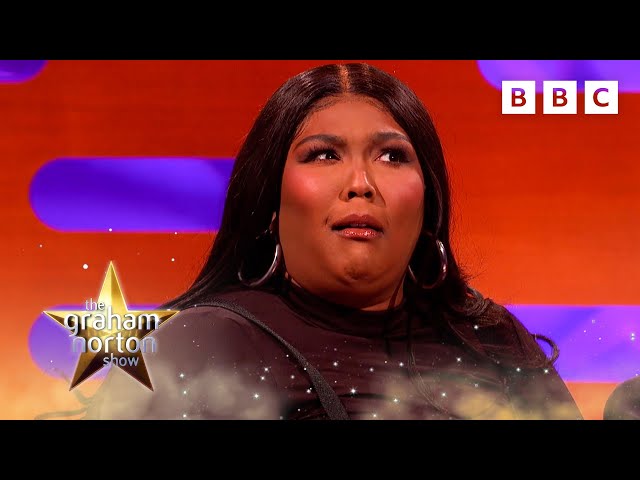Lizzo tries out some British slang 🤣 👏 @OfficialGrahamNorton ✨ BBC