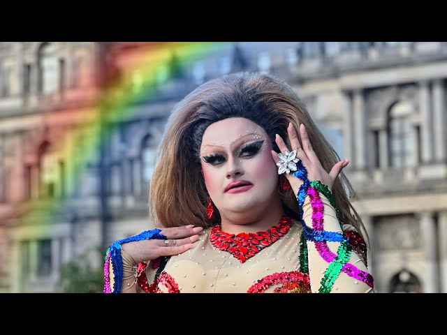 Finding A Rainbow - Lola Fierce (The Rainbow Visual Experience)