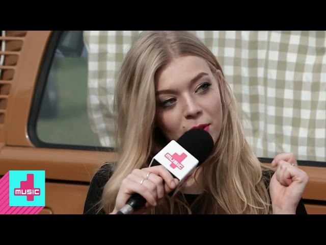 Becky Hill: Kissing | Record Breakers