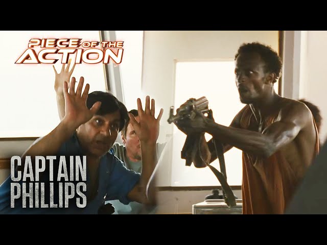 Captain Phillips | Crew Held By Armed Pirates