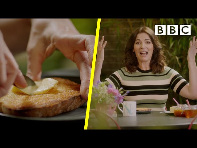 Twice buttered toast?!? Is Nigella's recipe a DISASTER or GENIUS? - BBC