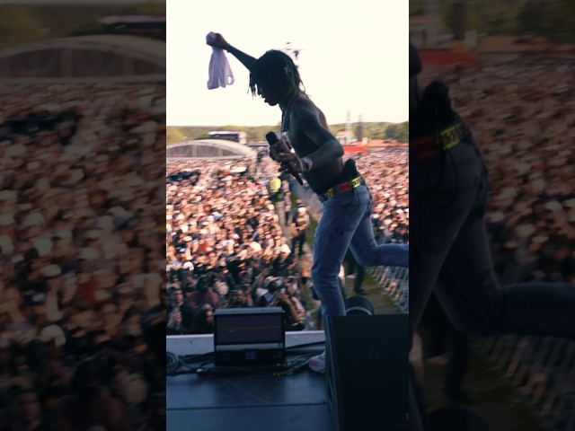 Mannequin challenge at DreamVille Fest🕺🎸 #RaeSremmurdConcert #SwaeLee #MannequinChallange