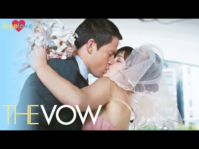 Paige and Leo's Wedding Kiss | The Vow | Love Love